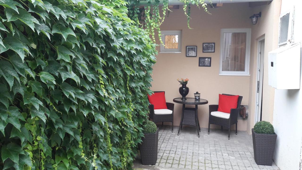 Ferienwohnung City Apartman Pécs Exterior foto